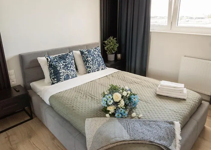 Lumina Near Pasaz Lodzki Łódź