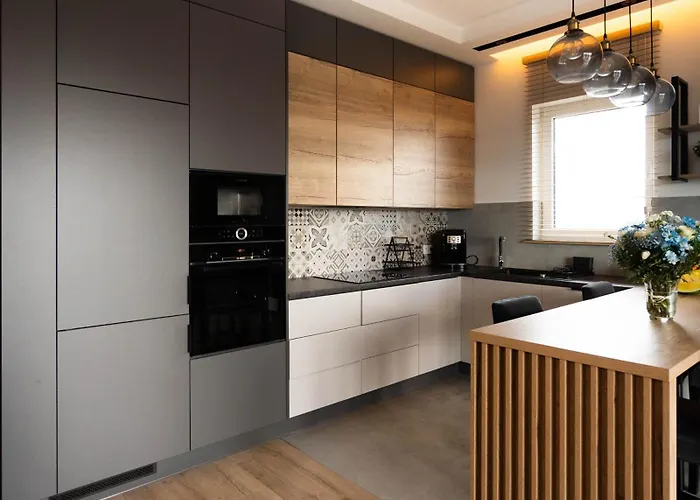 Lumina Near Pasaz Lodzki Łódź